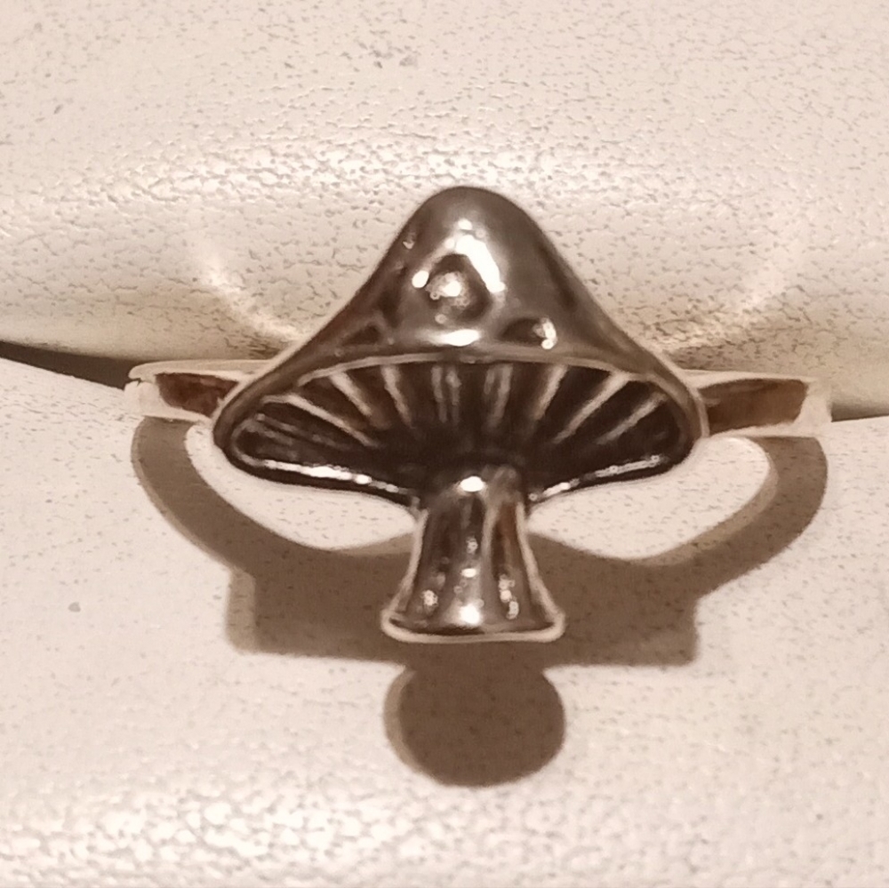 New Sterling Silver Mushroom Ring